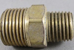 NIPPLE,HEX,REDUCING,3/8MP X 1/4MP,BRASS
