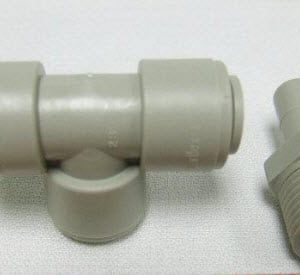 TEE,JG,1/2TUBE OD X 1/2TUBE OD X 1/2MPT (RISE)..